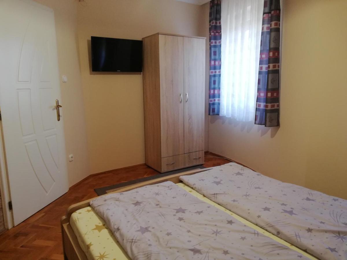 Imola Es Andrea Apartmanhaz Hajdúszoboszló Екстериор снимка
