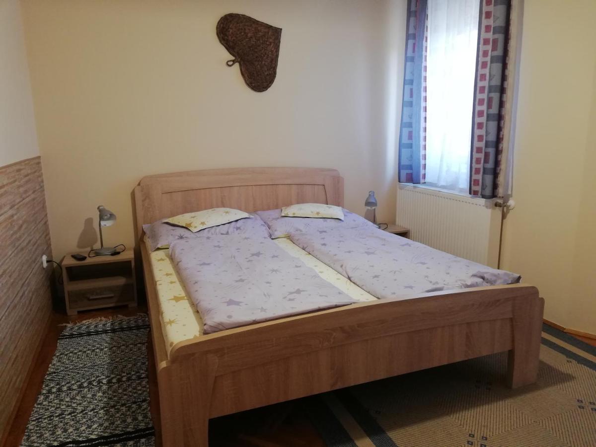 Imola Es Andrea Apartmanhaz Hajdúszoboszló Екстериор снимка
