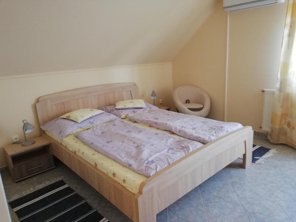 Imola Es Andrea Apartmanhaz Hajdúszoboszló Екстериор снимка