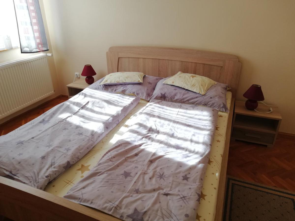 Imola Es Andrea Apartmanhaz Hajdúszoboszló Екстериор снимка