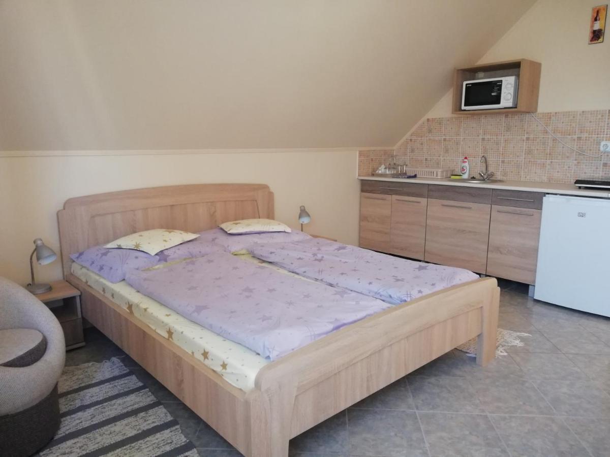 Imola Es Andrea Apartmanhaz Hajdúszoboszló Екстериор снимка