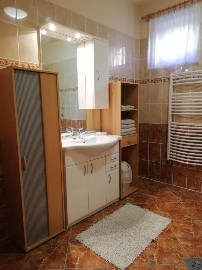 Imola Es Andrea Apartmanhaz Hajdúszoboszló Екстериор снимка