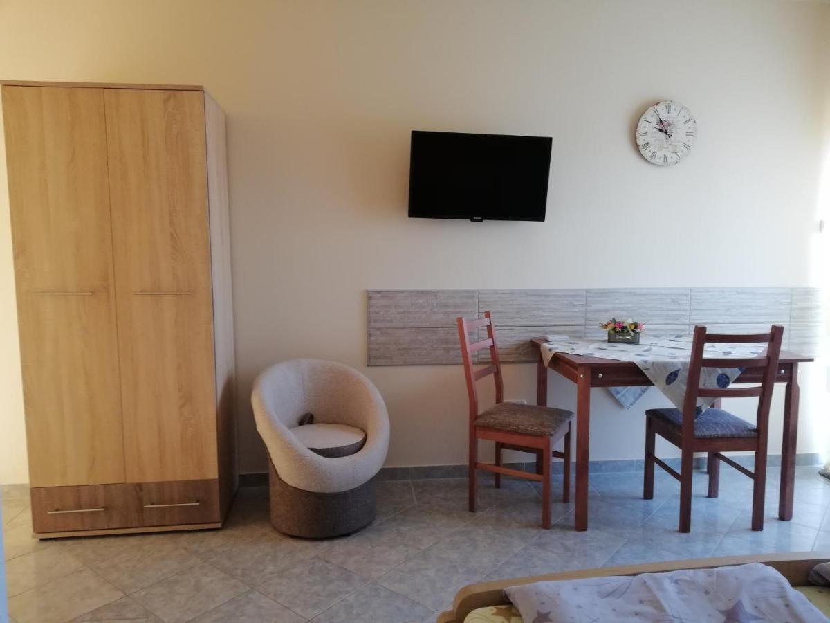 Imola Es Andrea Apartmanhaz Hajdúszoboszló Екстериор снимка