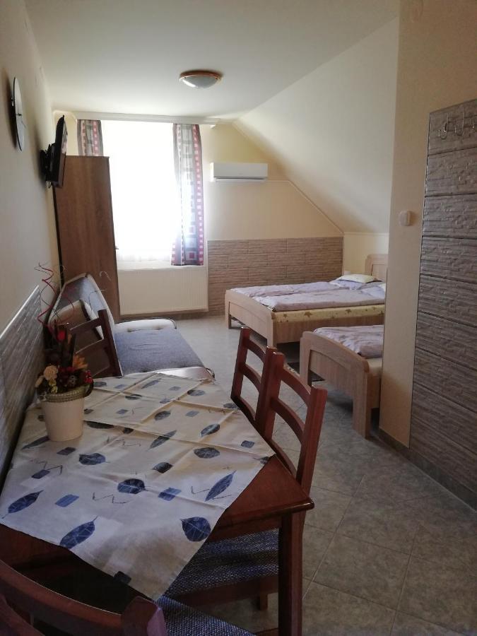 Imola Es Andrea Apartmanhaz Hajdúszoboszló Екстериор снимка