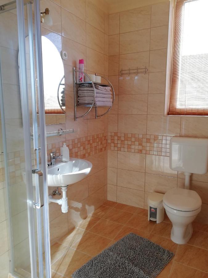 Imola Es Andrea Apartmanhaz Hajdúszoboszló Екстериор снимка