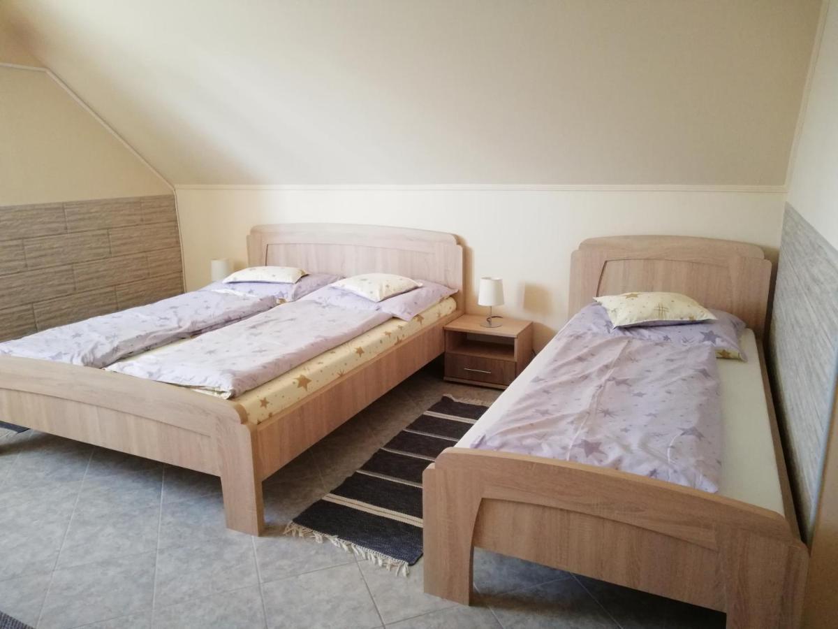 Imola Es Andrea Apartmanhaz Hajdúszoboszló Екстериор снимка