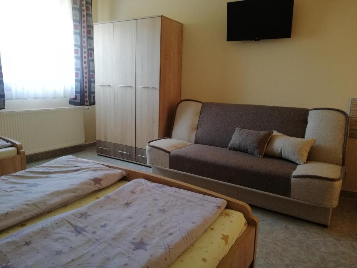 Imola Es Andrea Apartmanhaz Hajdúszoboszló Екстериор снимка