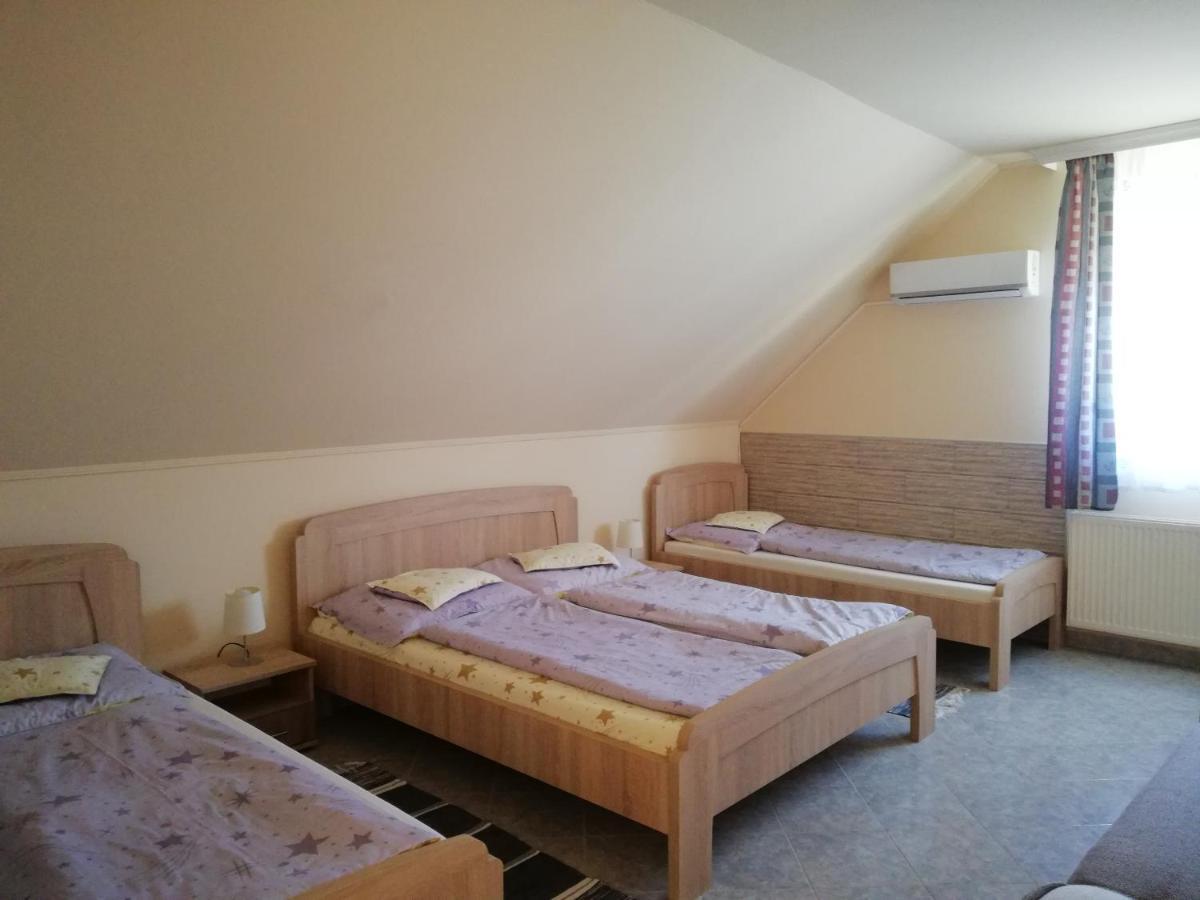 Imola Es Andrea Apartmanhaz Hajdúszoboszló Екстериор снимка