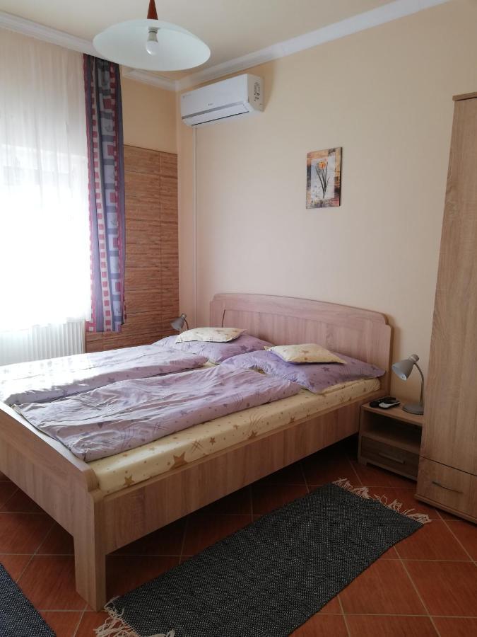 Imola Es Andrea Apartmanhaz Hajdúszoboszló Екстериор снимка
