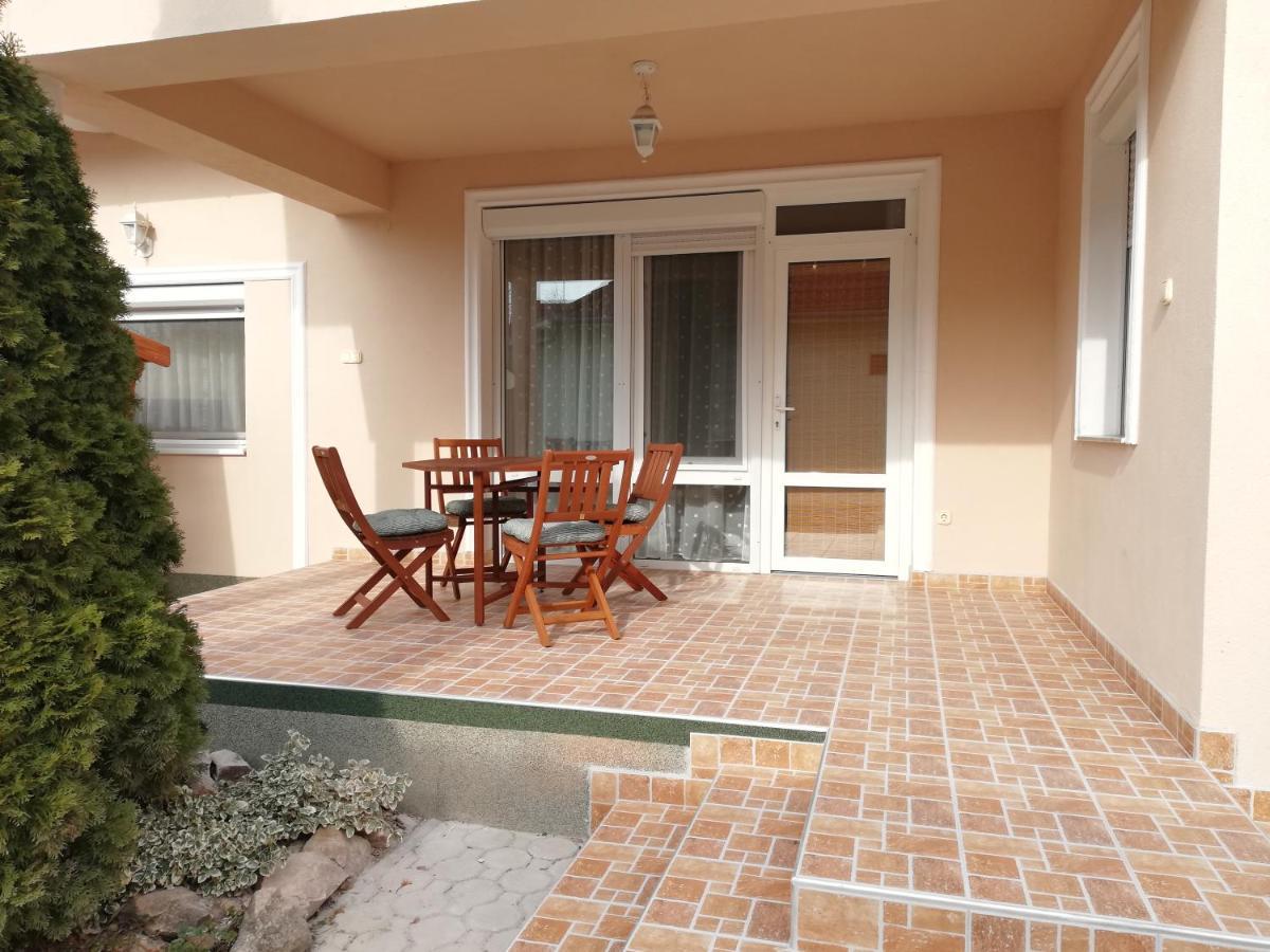 Imola Es Andrea Apartmanhaz Hajdúszoboszló Екстериор снимка