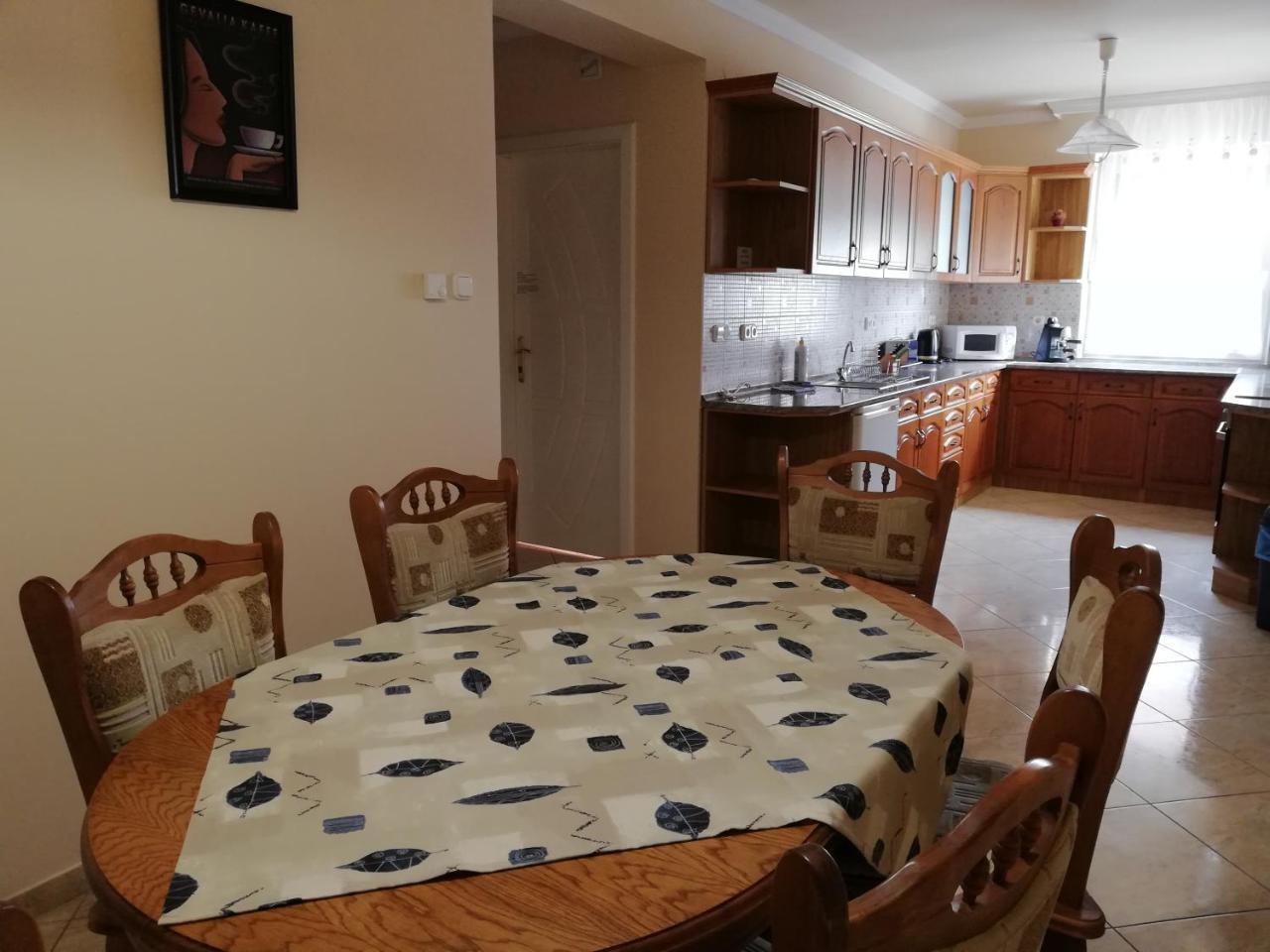 Imola Es Andrea Apartmanhaz Hajdúszoboszló Екстериор снимка